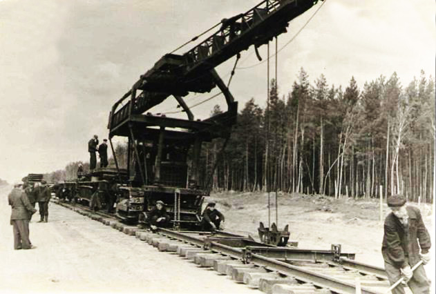 Укладка рельсов на участке Сузун-Камень,1961Г.Ф.1Ф.ОП.1.Д.213.jpg